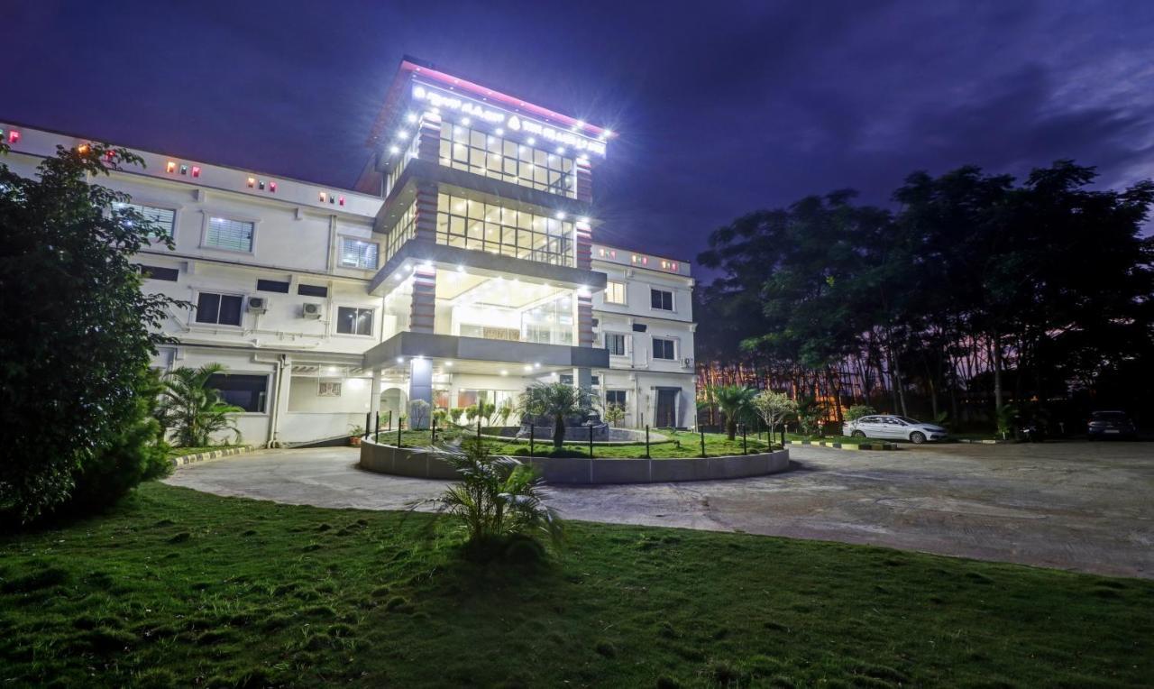 Grand Jp Inn Near 2 Km From Gundlupet Bus Stand المظهر الخارجي الصورة