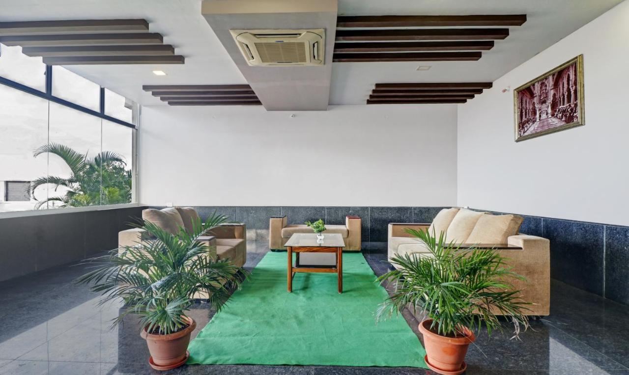 Grand Jp Inn Near 2 Km From Gundlupet Bus Stand المظهر الخارجي الصورة