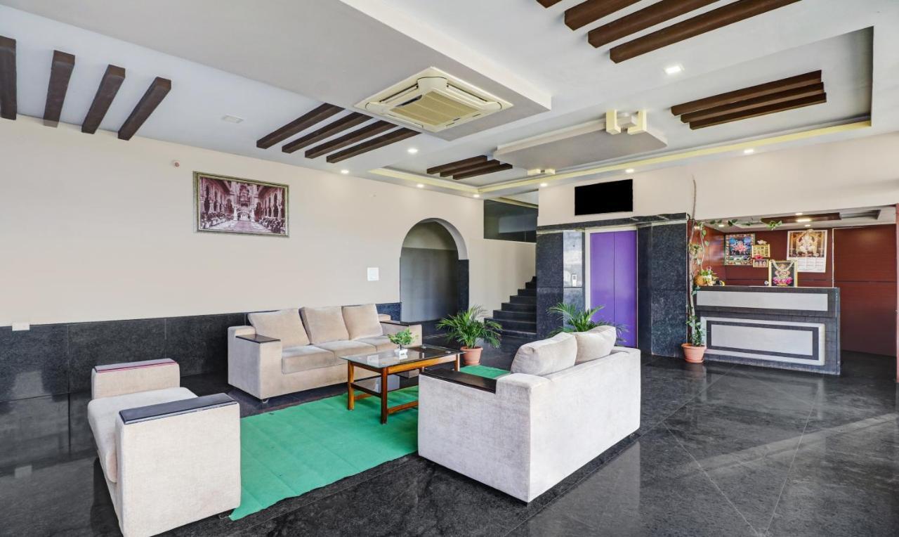Grand Jp Inn Near 2 Km From Gundlupet Bus Stand المظهر الخارجي الصورة