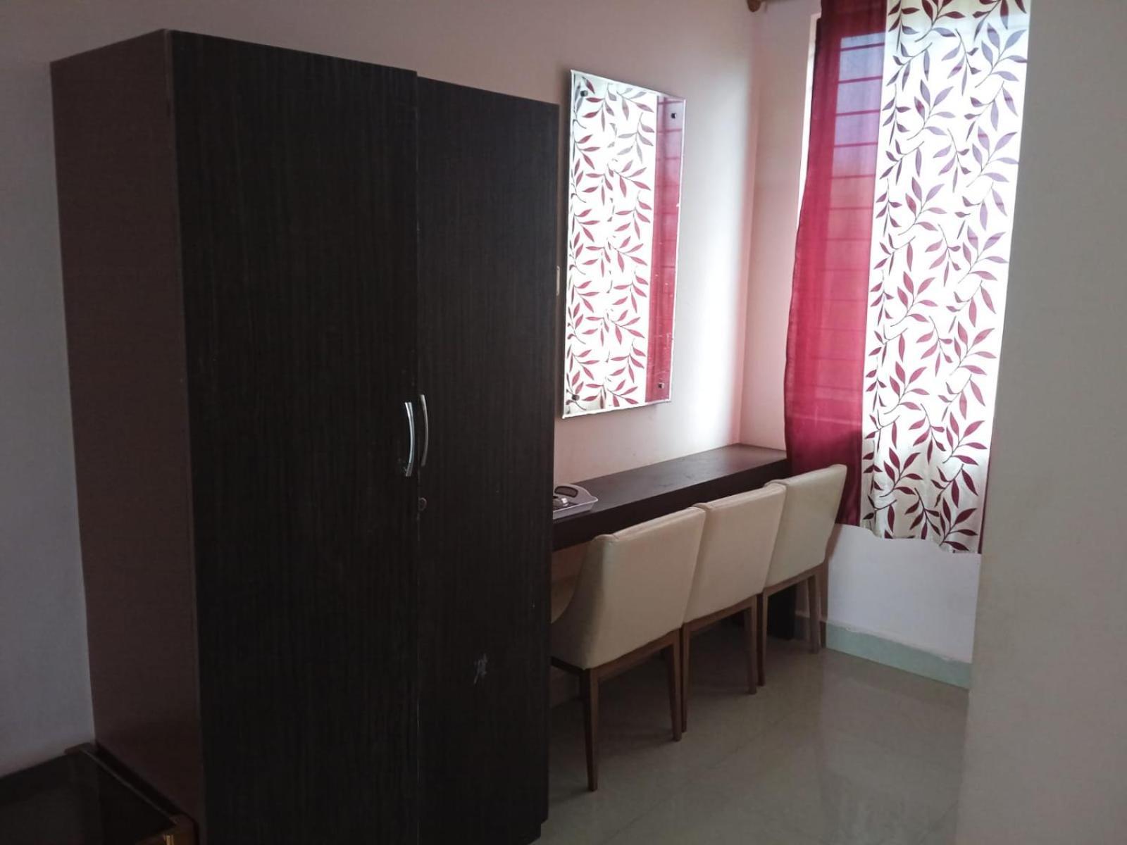 Grand Jp Inn Near 2 Km From Gundlupet Bus Stand المظهر الخارجي الصورة